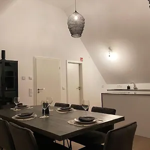 Oasis: Close To Munich - 4 Bedrooms - Kitchen Apartment Dachau